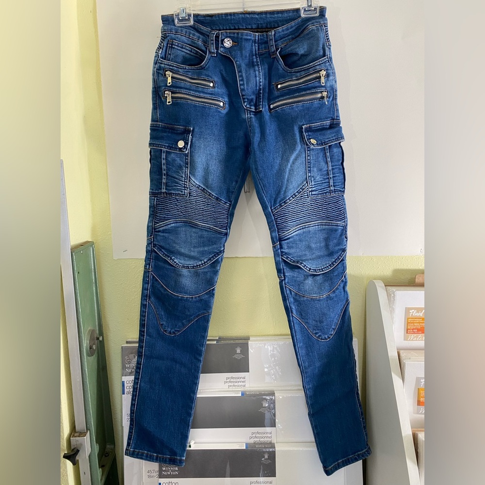 Women's Moto Jeans with Zipper Details